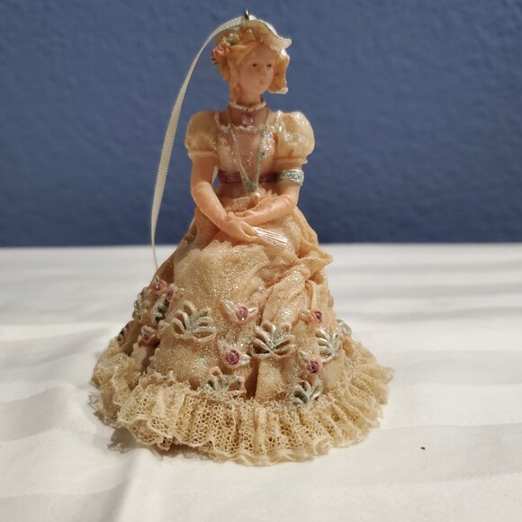 Southern Belle Hanging Ornament/Parasol Hanging Ornament with Lace & Pearls - Picture 2 of 11